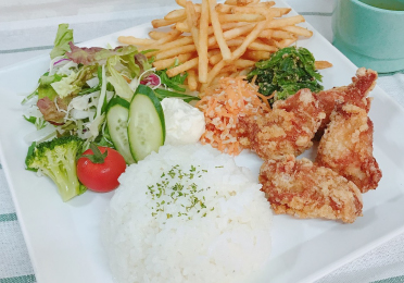 日替ランチ
プレート